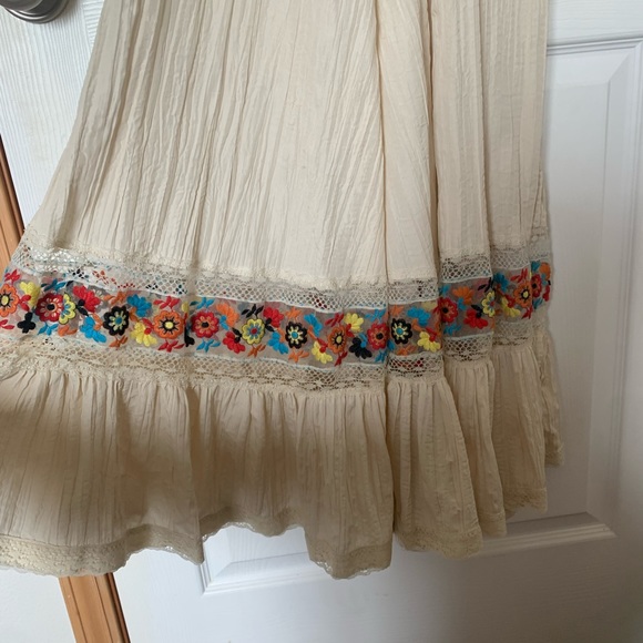 Mexican Dress - Picture 5 of 9